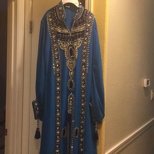 Moroccan caftan brite blue with jewels size Medium